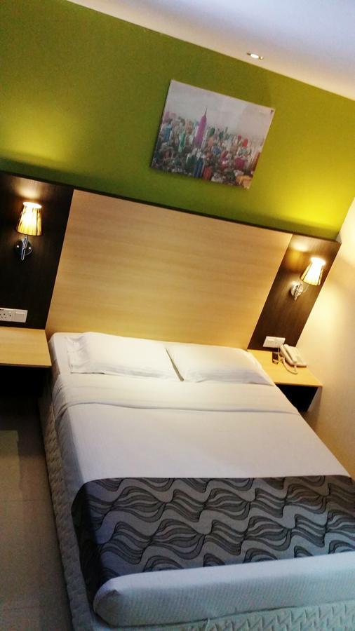 Oyo 786 The Citilite Hotel Kuantan Zewnętrze zdjęcie